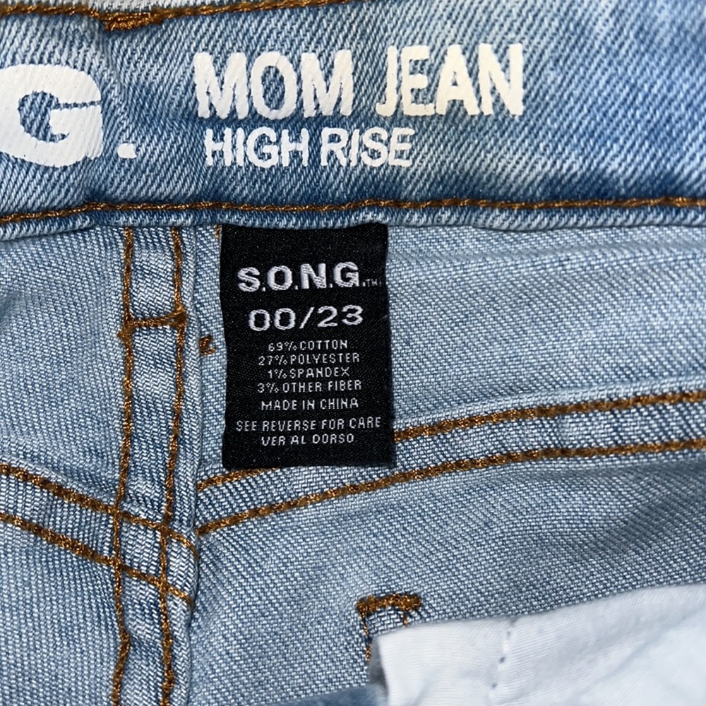 Mom High Rise Jeans - Picture 9 of 9